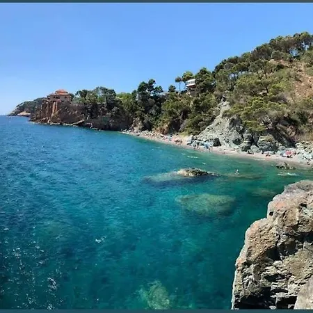 Belvedere Marin : Piscine, Vue & Parking * Begur